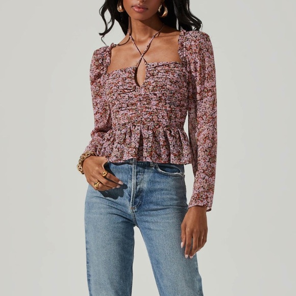 NWT! ASTR the Label Toni Tie Neck Peplum Top - Picture 5 of 12